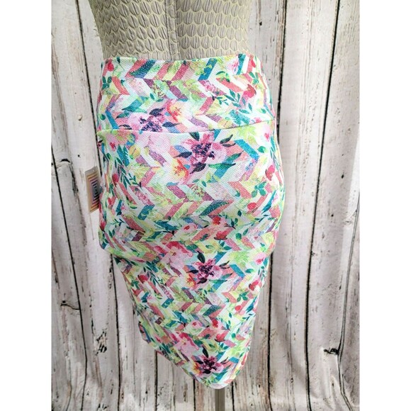 ALK Women's XS Lularoe Cassie Floral Multicolor Crepe Pencil Straight Skirt NEW - Picture 4 of 9